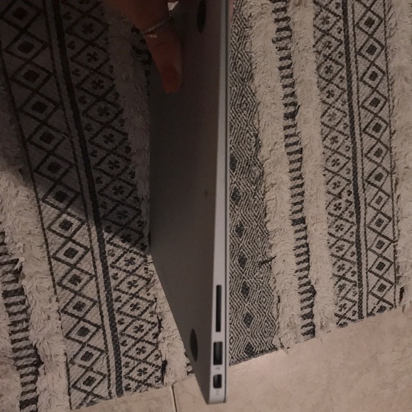 MacBook Air Late 2010 - 13 inch - Picture 3 of 6